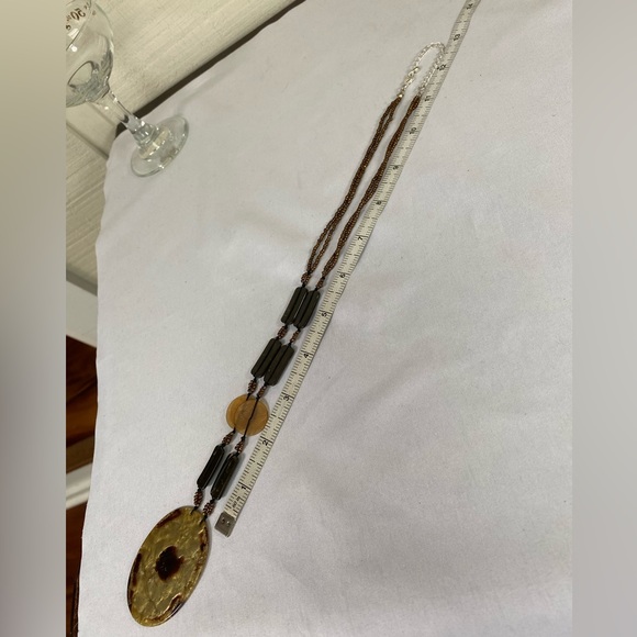 Unique artisan style neutral tones necklace - Picture 6 of 7